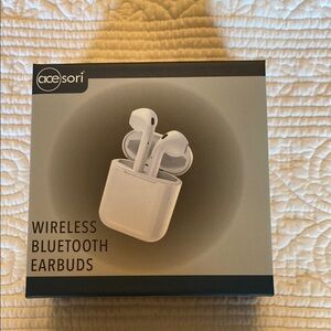 White Wireless Bluetooth Earbuds